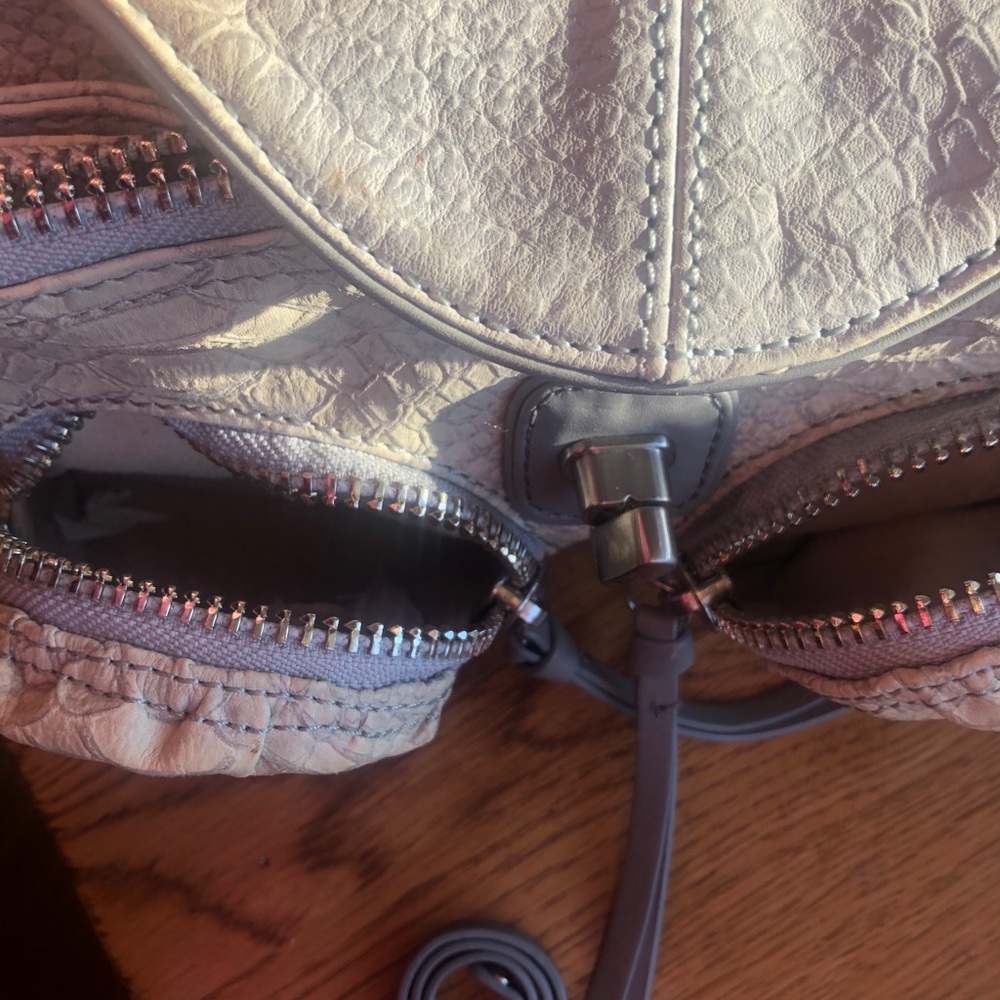 Botkier - Picture 4 of 8